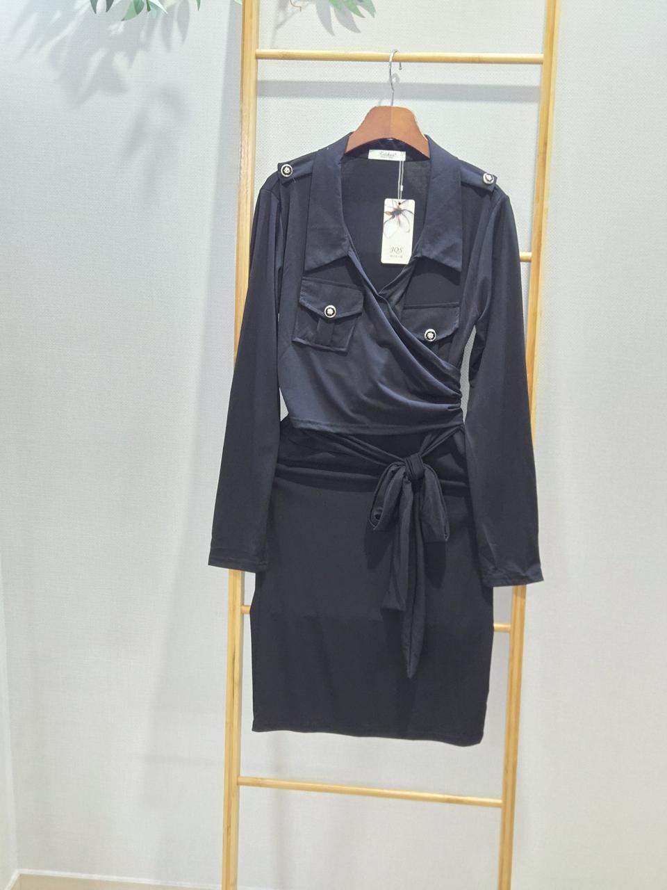 블랙 랩스타일 원피스