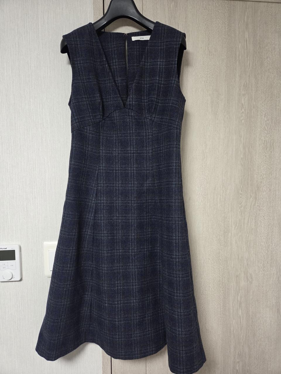 실착1회.아트레 울 원피스 55사이즈