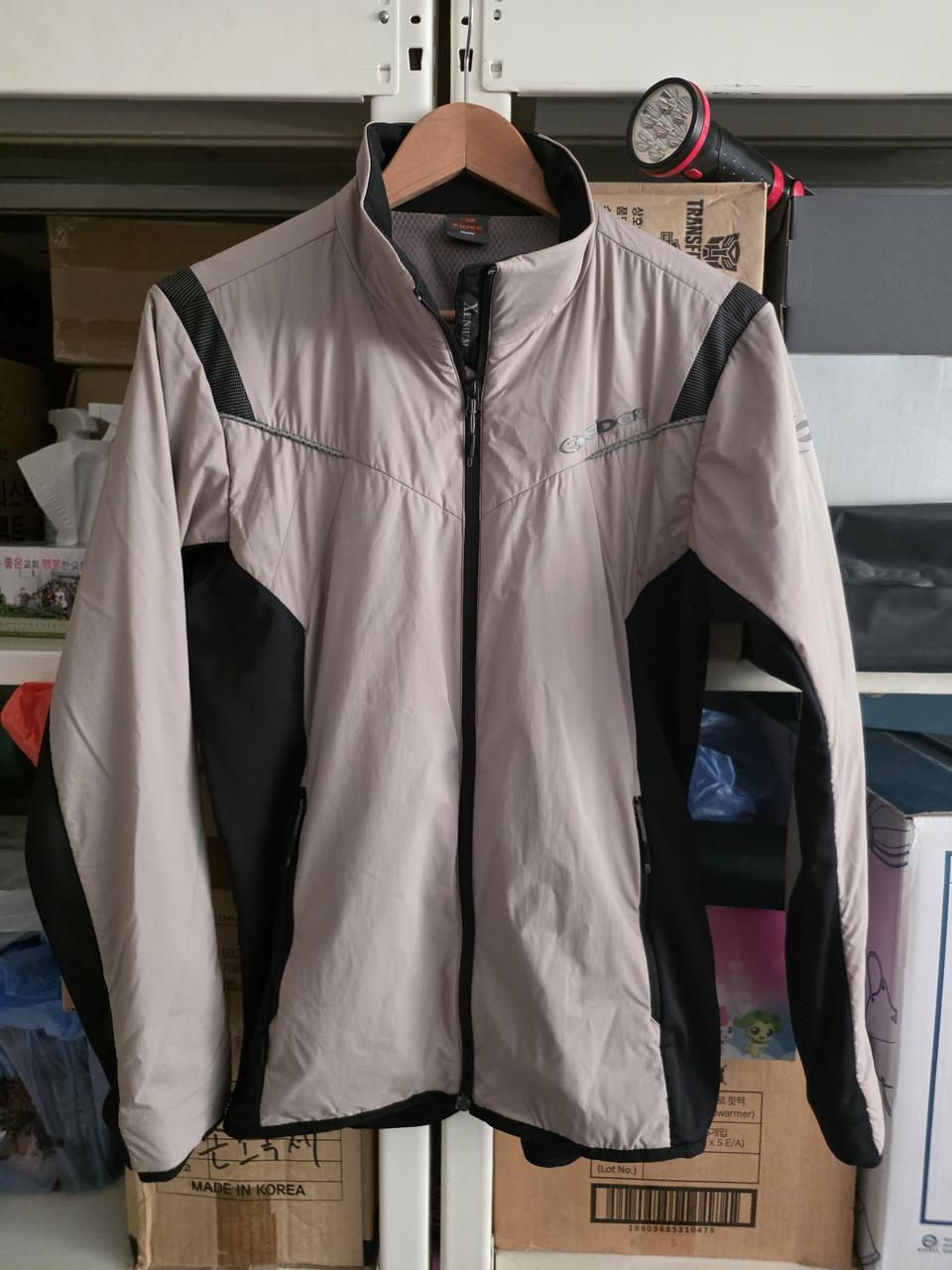 아이더 고급 바람막이L사이즈
