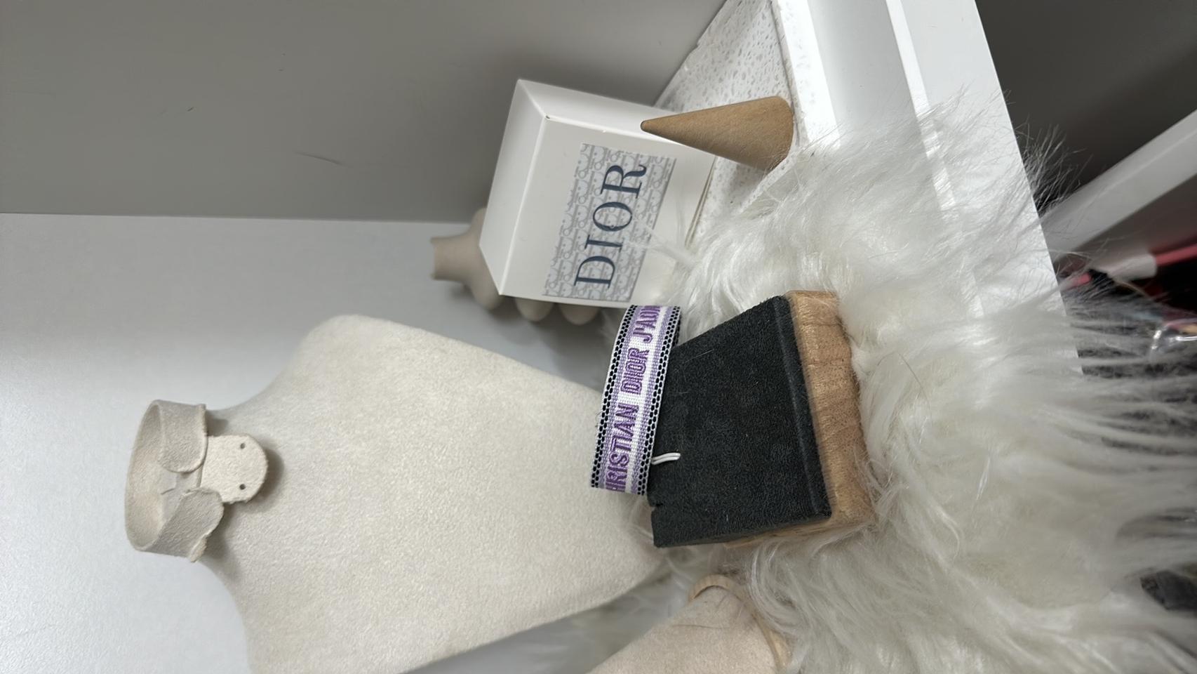 디올 퍼플 실팔찌