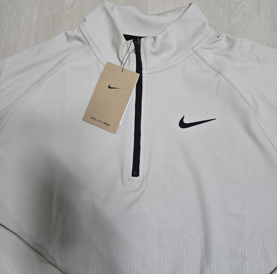 새제품 나이키 드라이핏 반집업 긴팔티