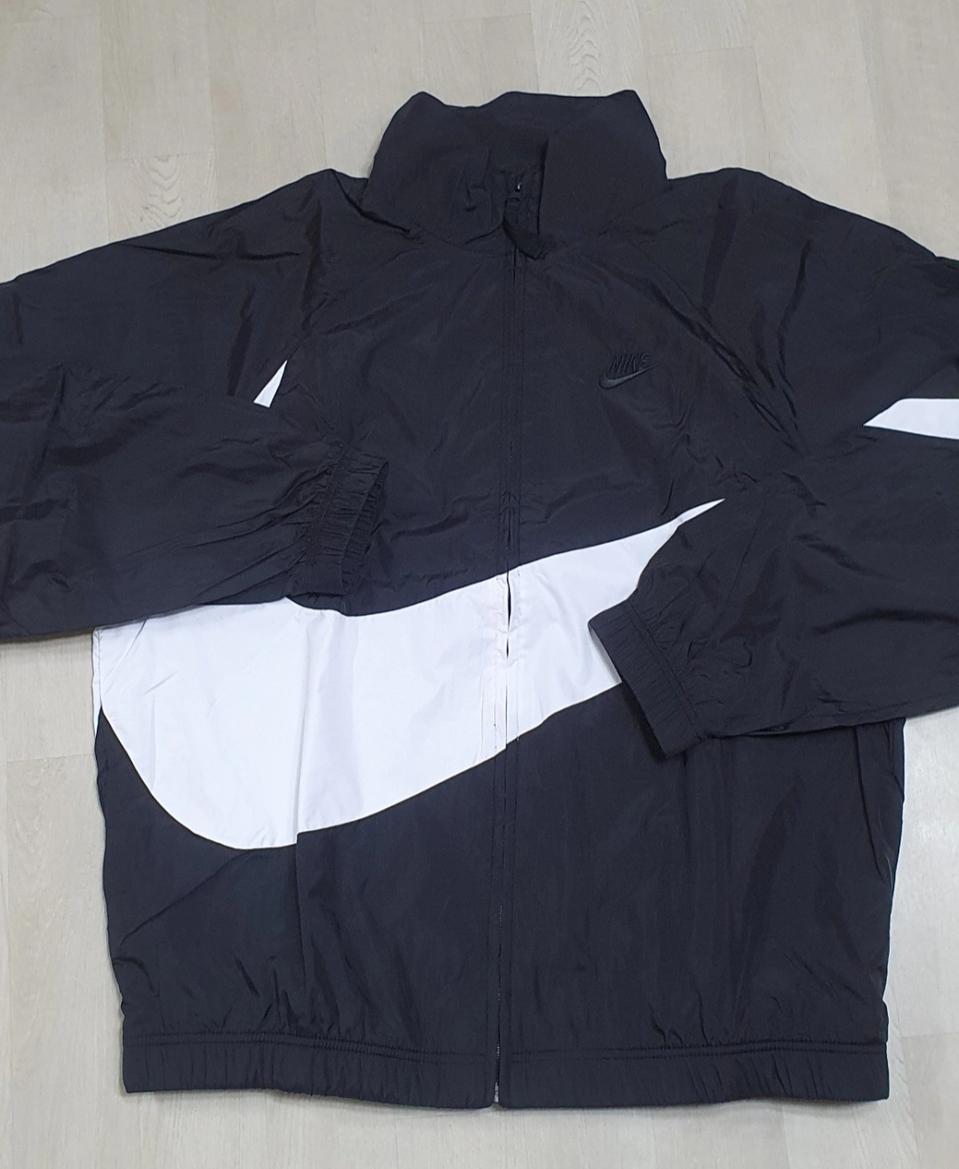 새제품 나이키 빅스우시 우븐 바람막이 자켓