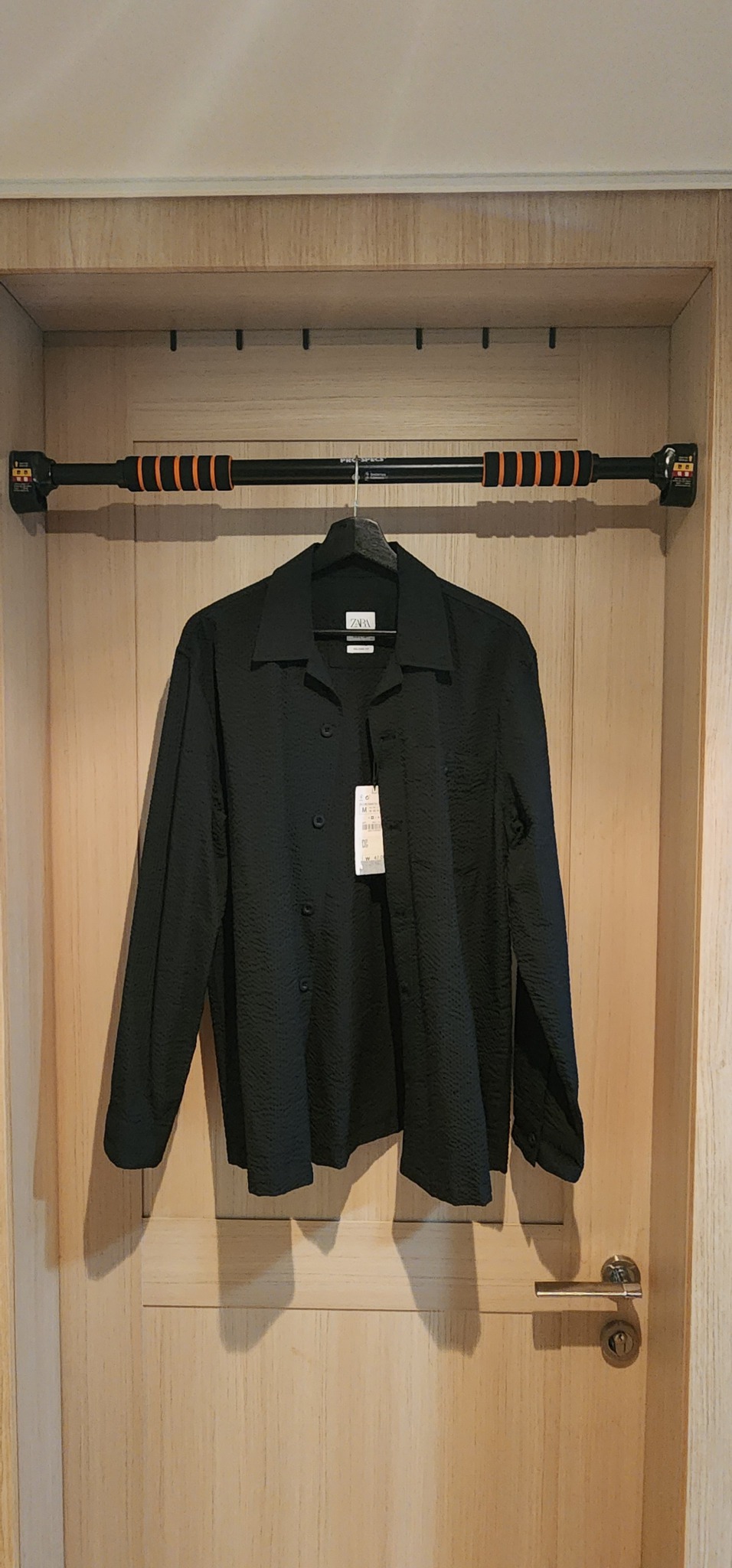 (새상품)자라 블랙 시어서커 셔츠 M