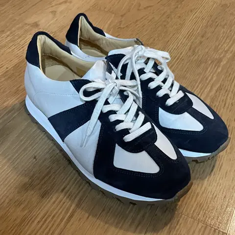 grds 그라더스 스웨이드 가죽 스니커즈 240