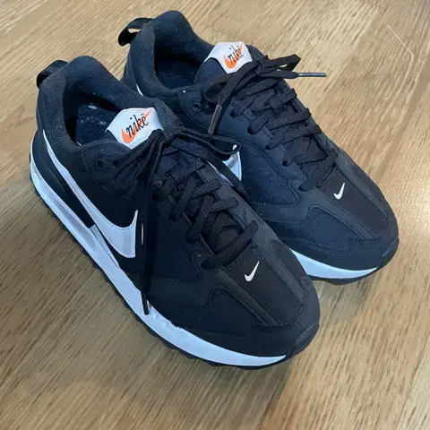 나이키 에어맥스 던 운동화 230