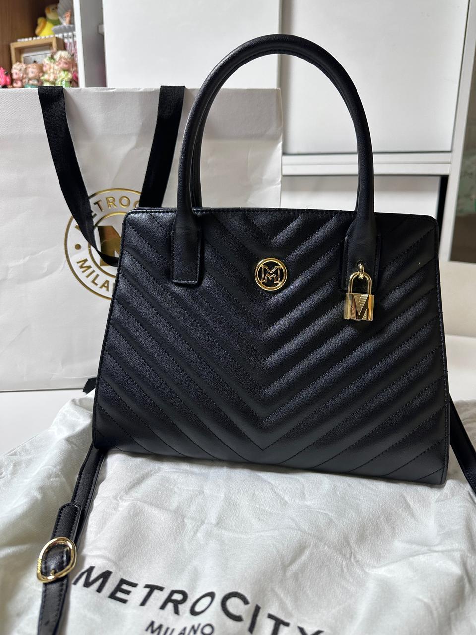 메트로시티 블랙 퀼팅 토트백