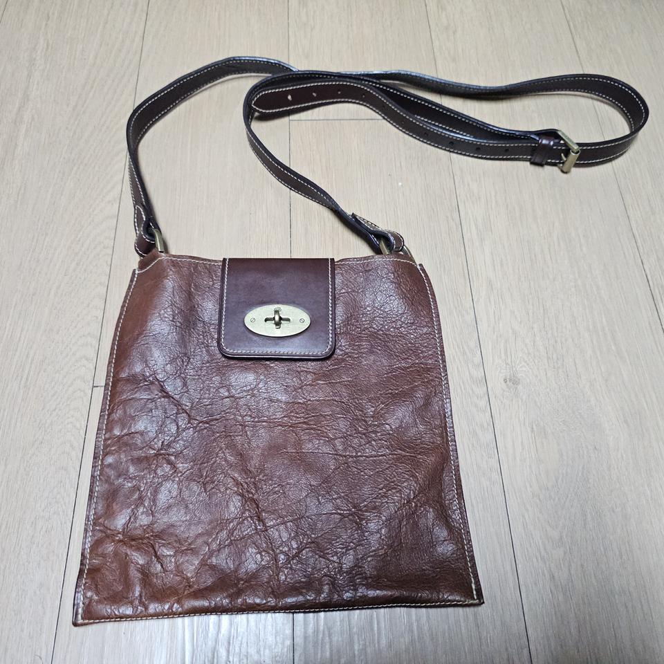 멀버리 브라운 부드러운가죽 여성크로스백