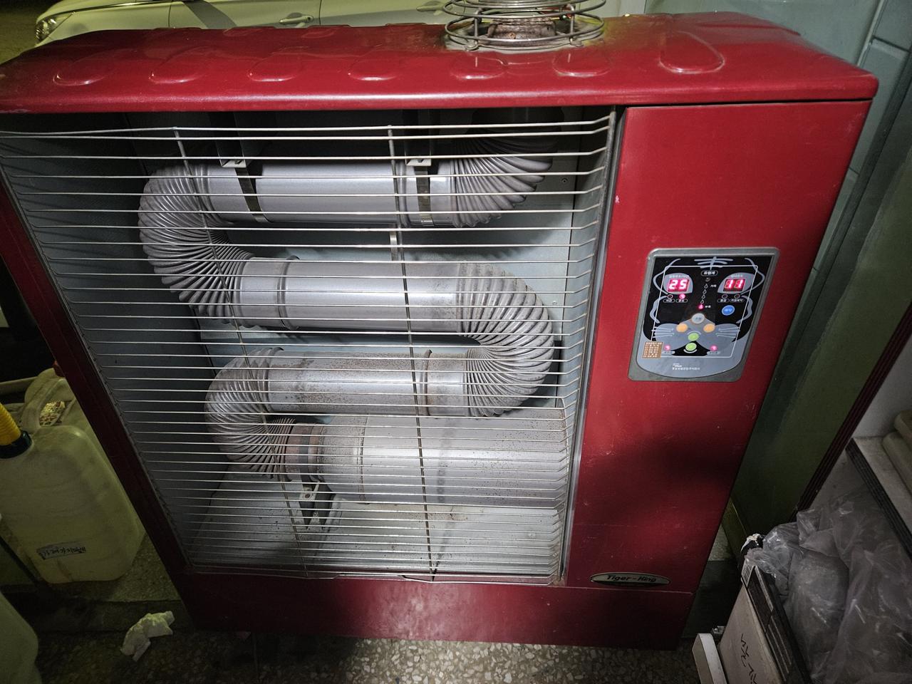 동일정밀돈풍기 곱창난로 튜브히터난로 열풍기 석유난로 11000칼로리