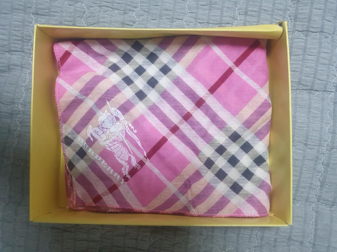 버버리 핑크 체크 손수건 (새상품)