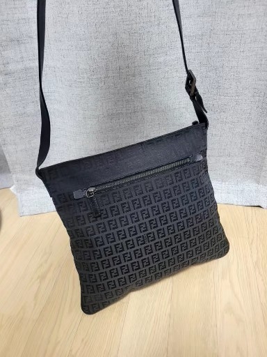 (정품)펜디 쥬카 메신저 크로스백