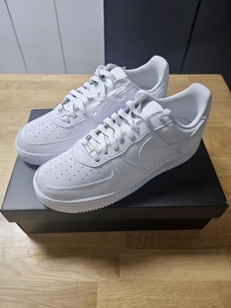 ❤나이키 x 코비 브라이언트 에어포스1 로우 화이트❤