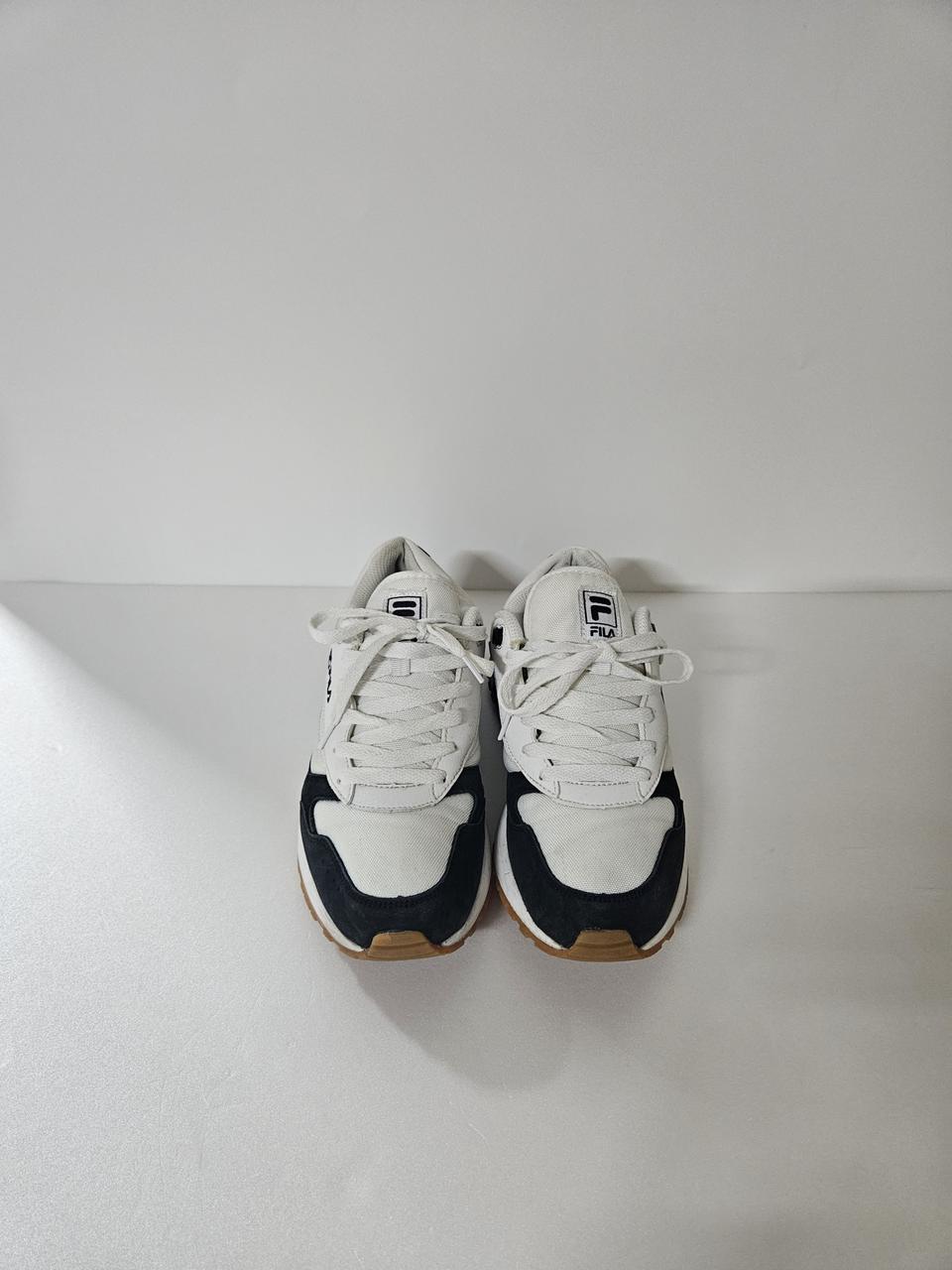 260)휠라 검,휜 런닝화 운동화