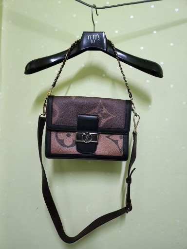 루이비통가방24.5×18.5 제끈분실로 비슷한끈으로 매치 택포29000