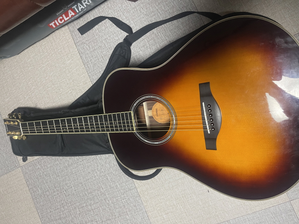 야마하 LL16 are 썬버스트 어쿠스틱기타 판매교환