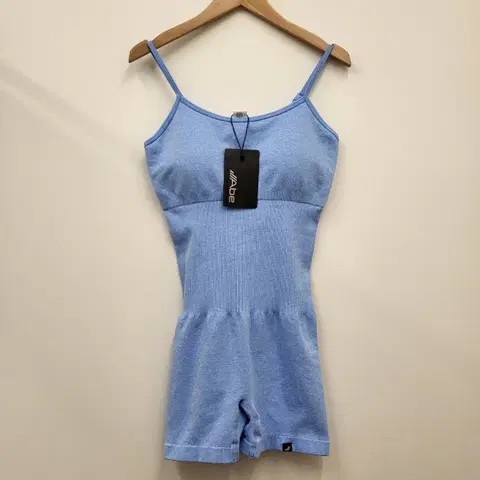 에이브 뮤트 심리스 점프수트