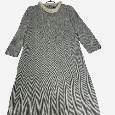 Peserico 이탈리아 퍼 트리밍 헤링본 원피스 (사이즈77-88/46