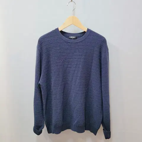 105) DKNY 니트 티셔츠