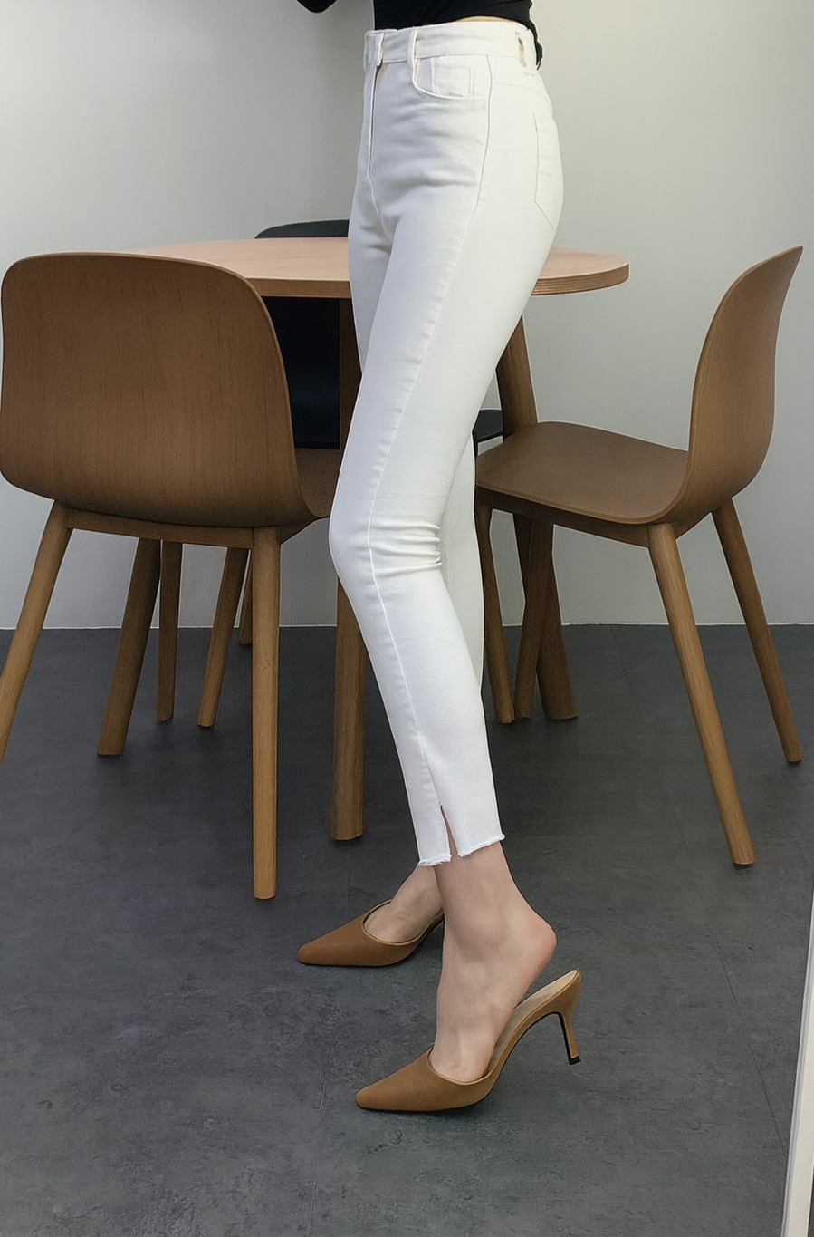 투버튼 화이트 기모 스키니(L)