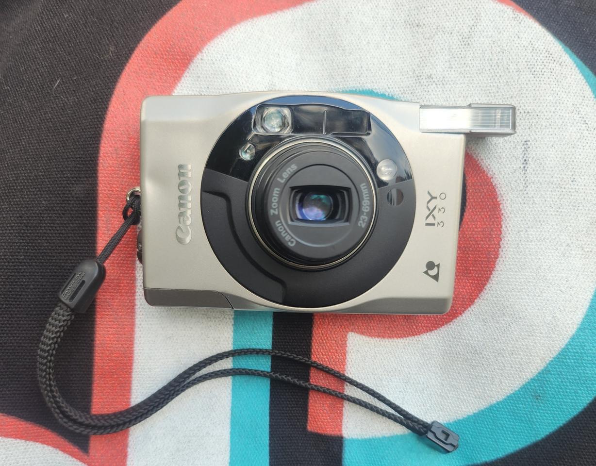 캐논 카메라 IXY330
