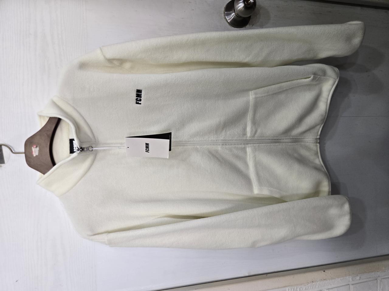 M,95,택있는새상품)) FCMM 에프씨엠엠 후리스! 깔끔한 스타일