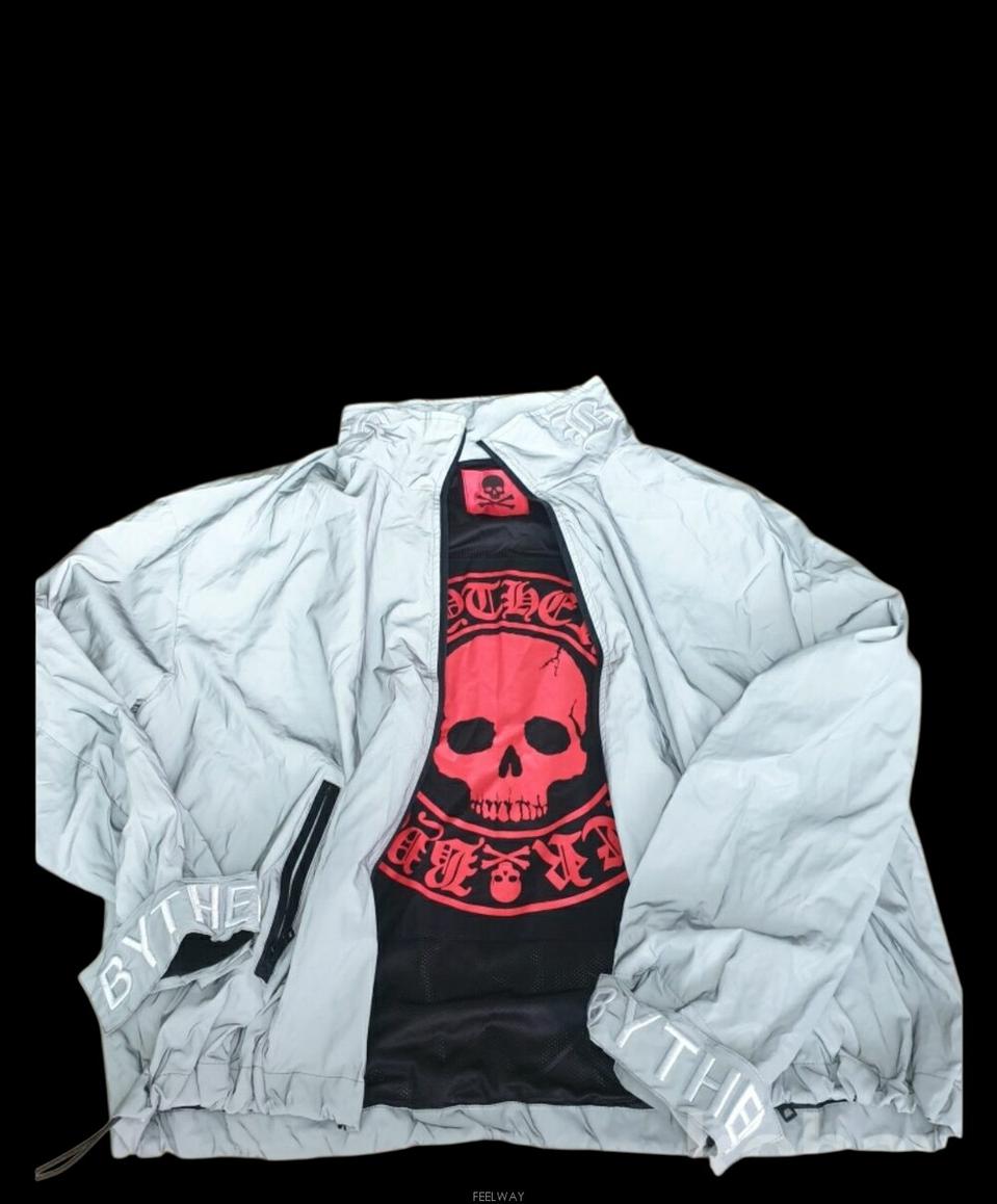 캐주얼 브랜드 By the R.(정품)오묘한 컬러 멋진남성 해골점퍼 바람