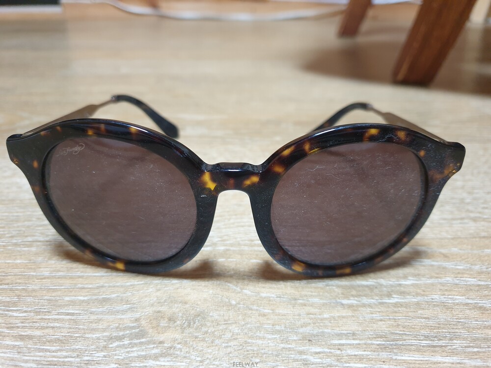 명품 에드하디 MADE IN ITALY 정품 레오파드무늬 나비문양 선글라