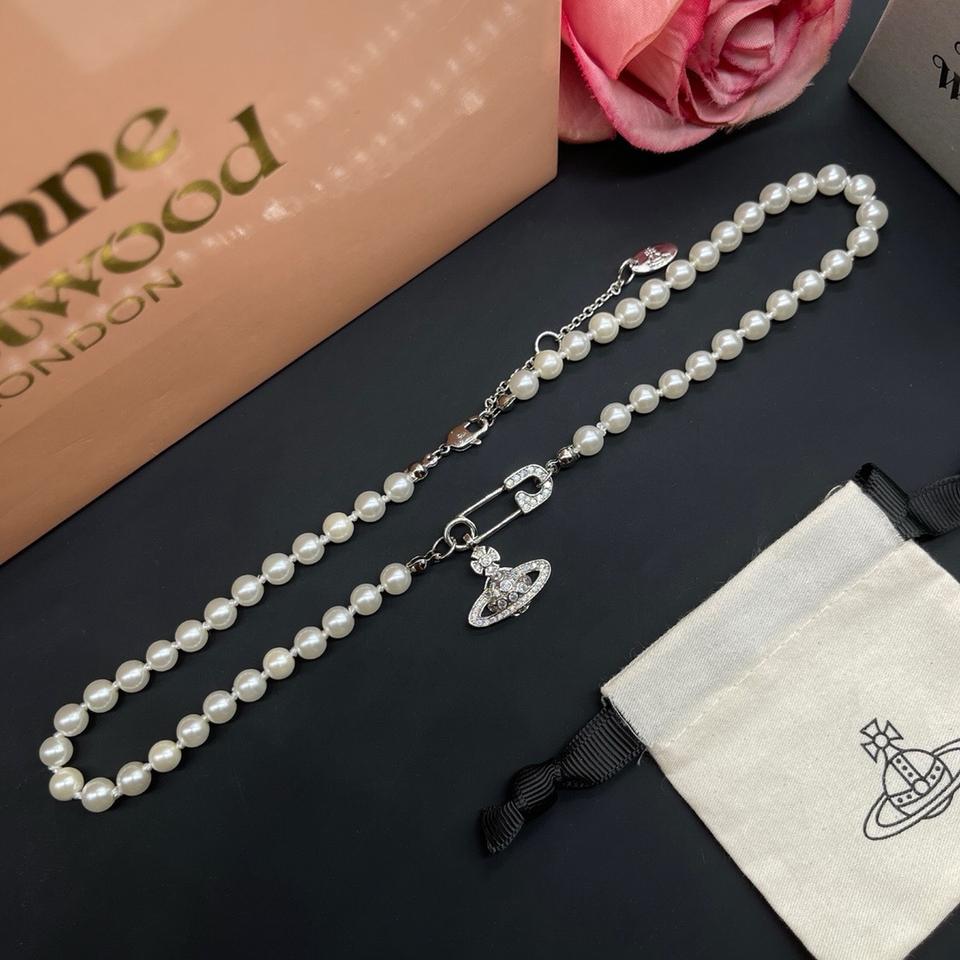 비비안 웨스트우드 목걸이