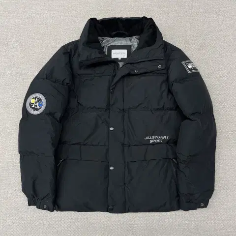 질스튜어트 패치 다운 패딩