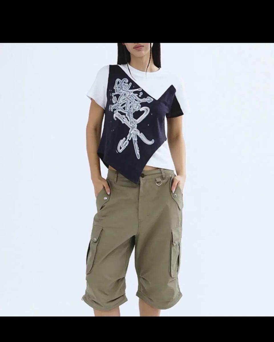 새) NYXX 톤 패치 스워드 티 네이비 반팔