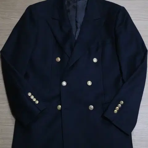 비스포크 더블 블레이저 팝니다.