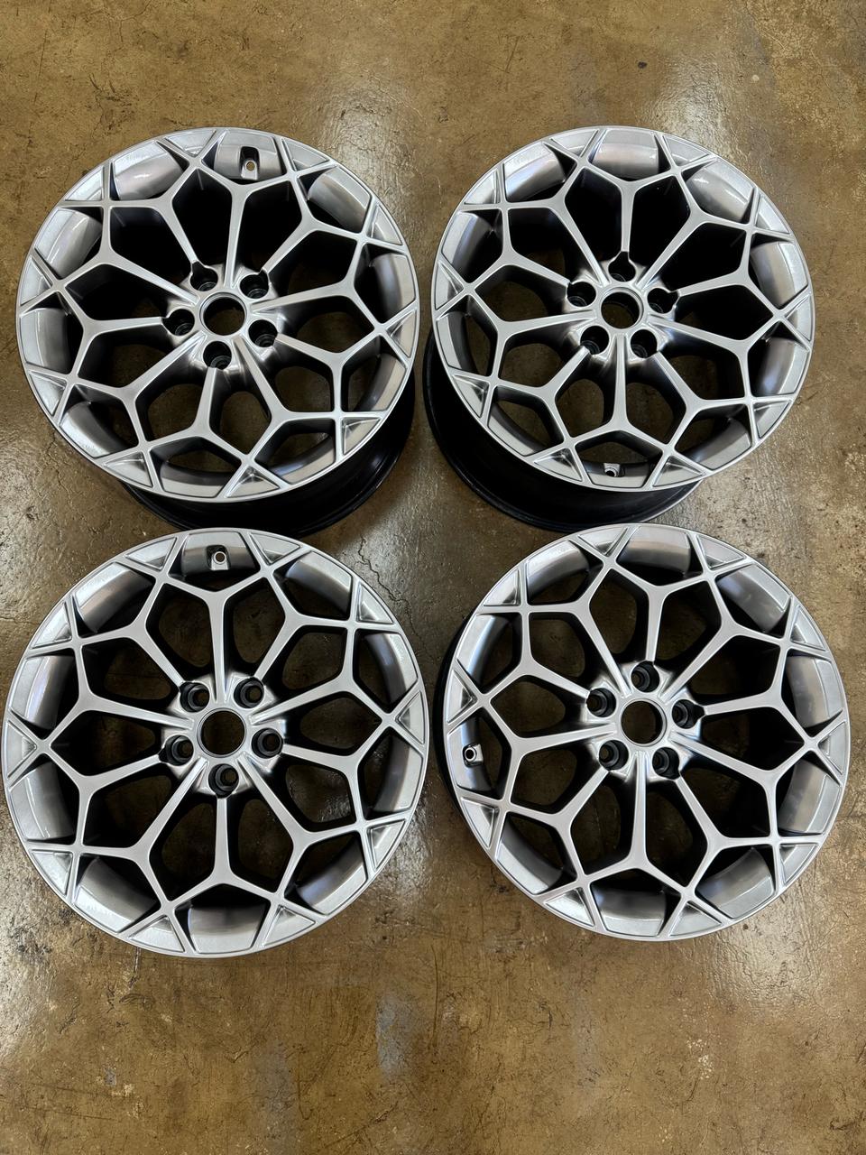 제네시스G80 19인치 녹용 휠세트 팝니다