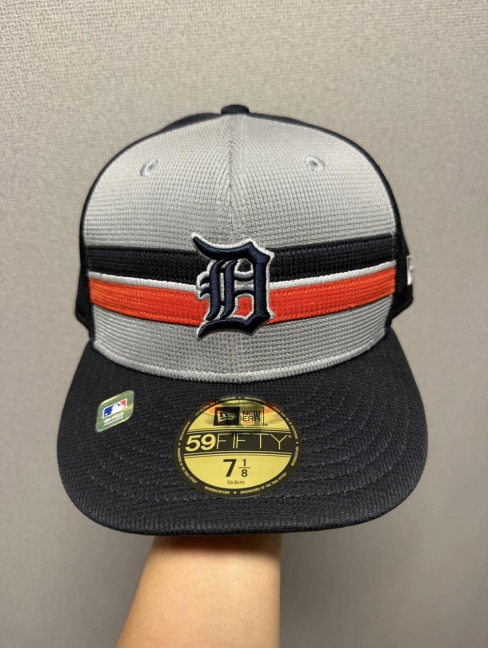 희귀템  뉴에라 디트로이트 볼캡 56.8cm