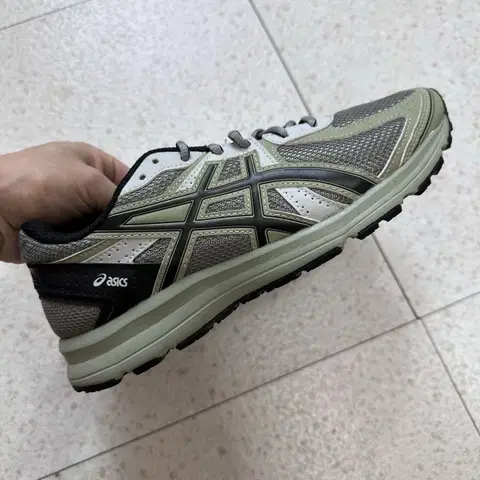 아식스 조그100S 시트 락 운동화 255