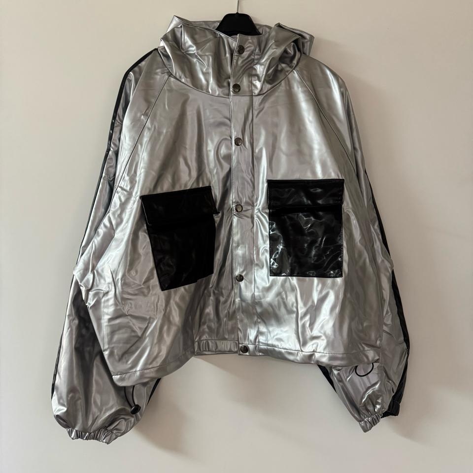 새상품 남자 유광 후드 바람막이 점퍼 (실버)