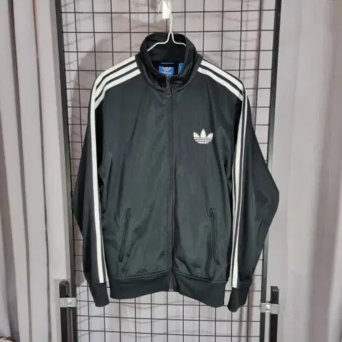 아디다스 져지 파이어버드 트랙탑 블랙 검횐 M