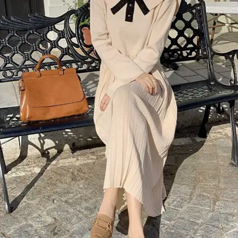 [새상품] 케이프 세일러 빅카라 배색 플리츠 니트 롱 맥시원피스 루즈핏