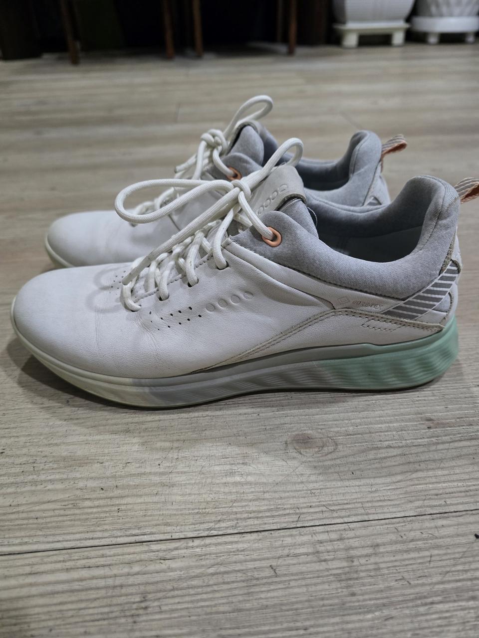 ECCO GOLF 스파이크리스 가죽골프화 36 225mm