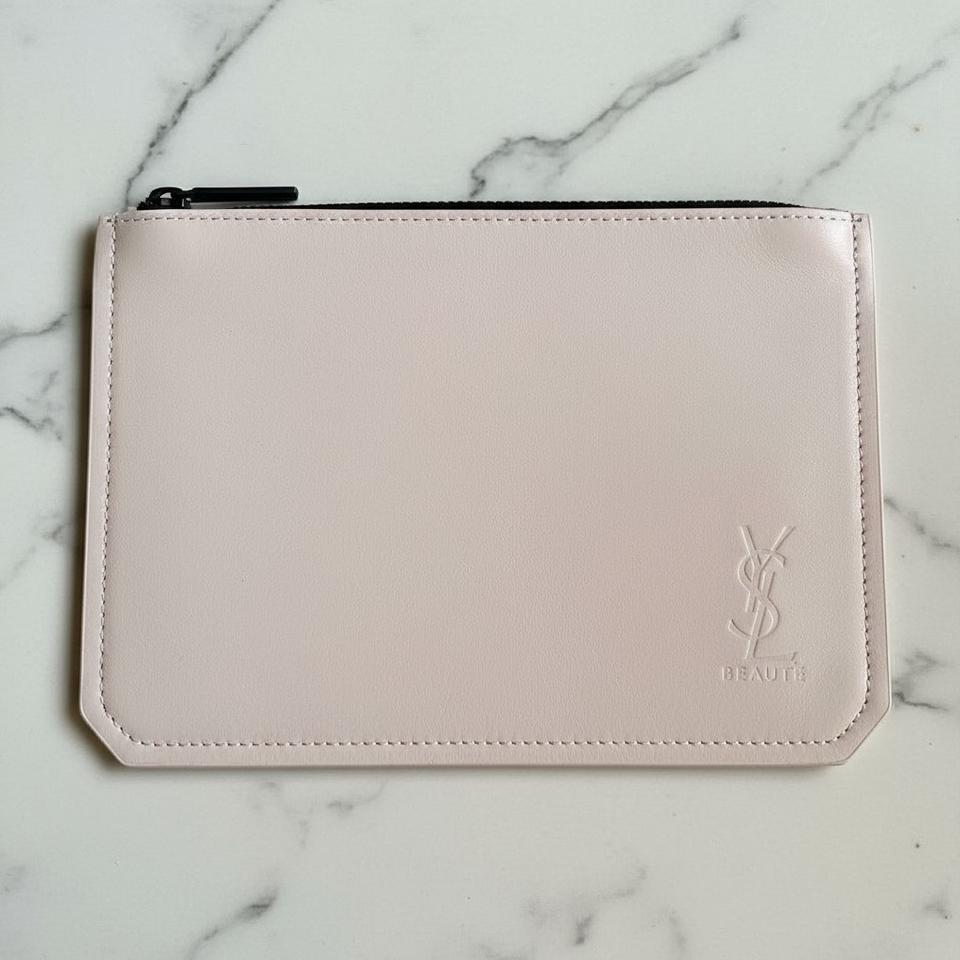 입생로랑 YSL 베이비핑크 플랫 파우치 (새제품)