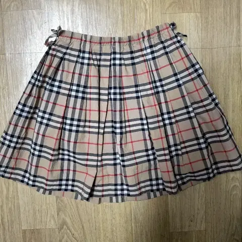 [버버리런던]12Y 150size(허리24inch)스커트
