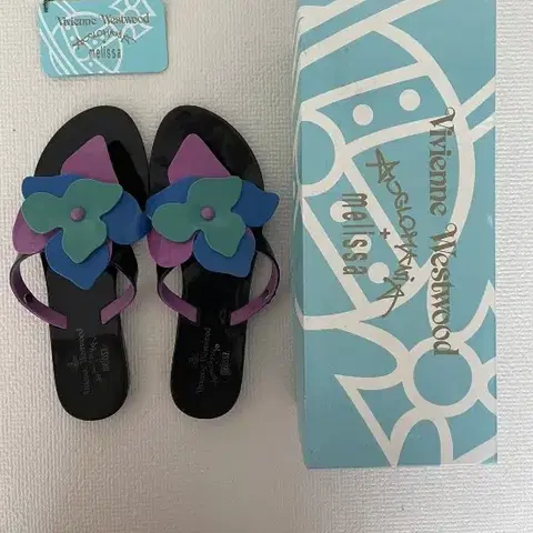 정품 비비안웨스트우드&멜리사 플라워 슬리퍼(235~240)