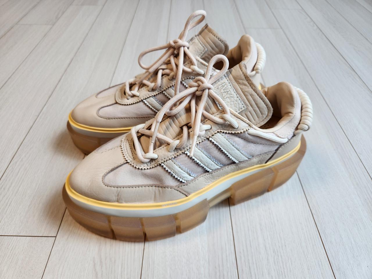 아디다스 x 비욘세 아이비 파크 슈퍼 슬릭 청키245한두번 잠깐 신은