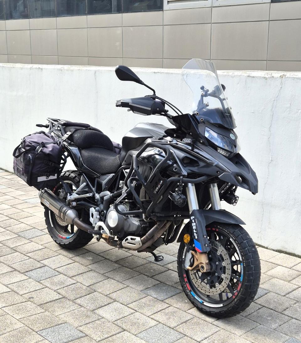 2017년식 베넬리 TRK502 판매합니다.