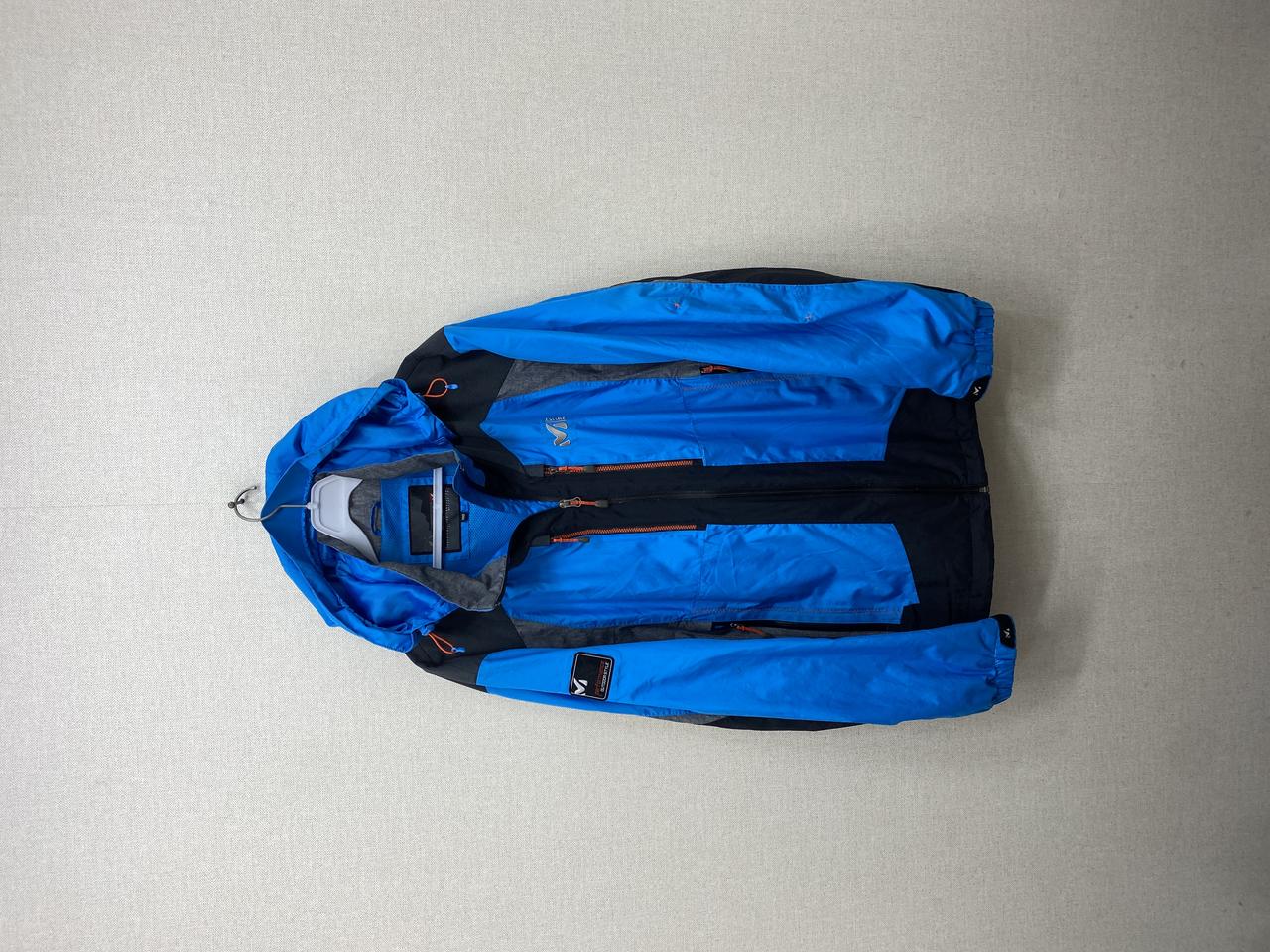 밀레 바람막이 110