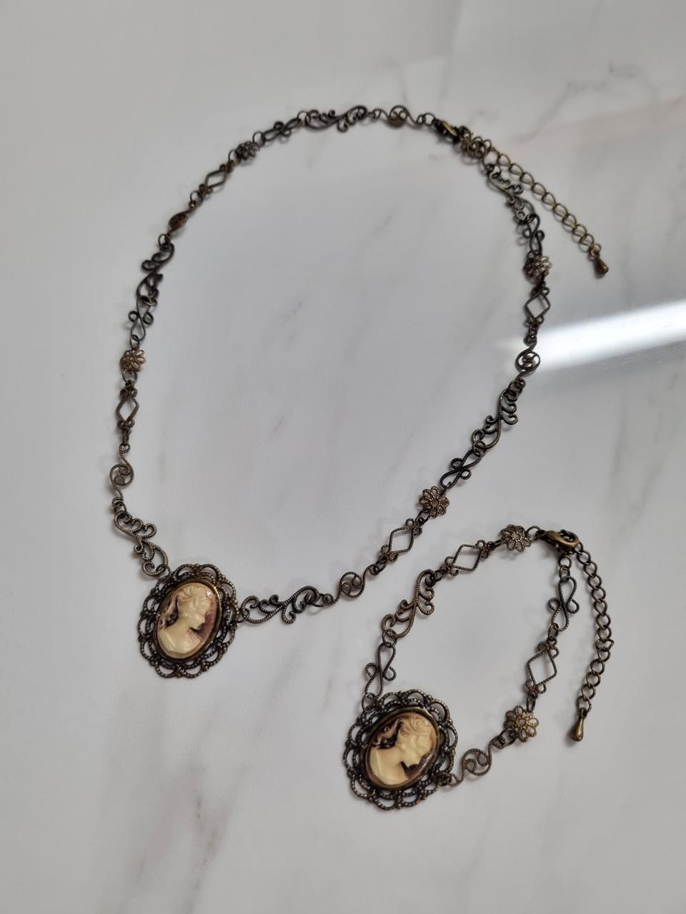 카메오 목걸이 & 팔찌 세트
