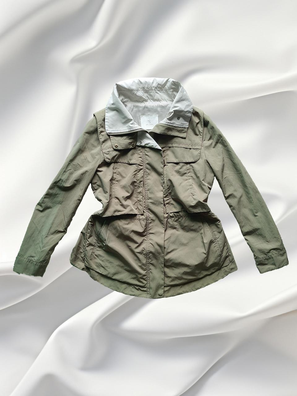 SOLEZIA 쏠레지아 카키 하이넥 바람막이 자켓