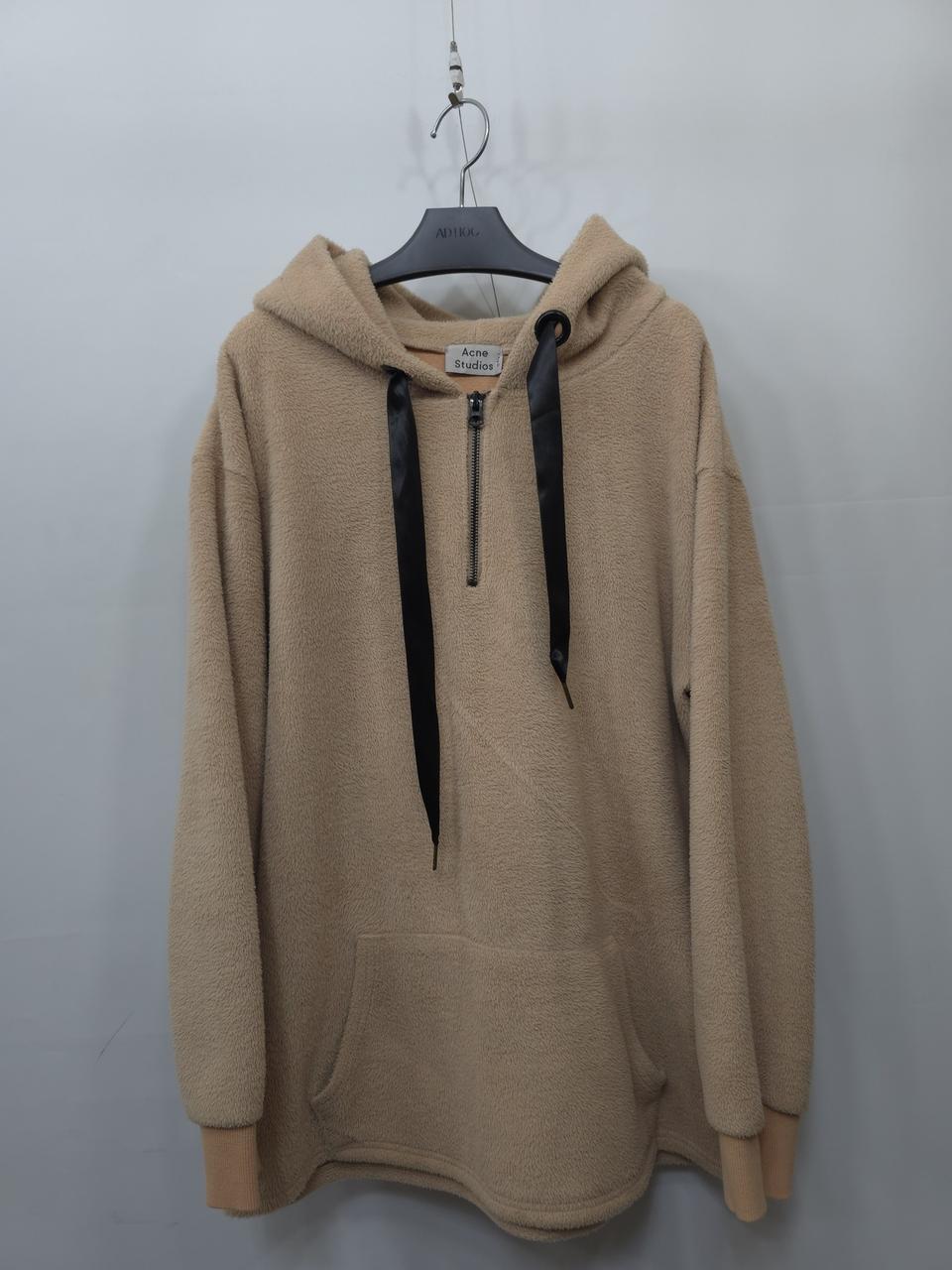 아크네스튜디오M