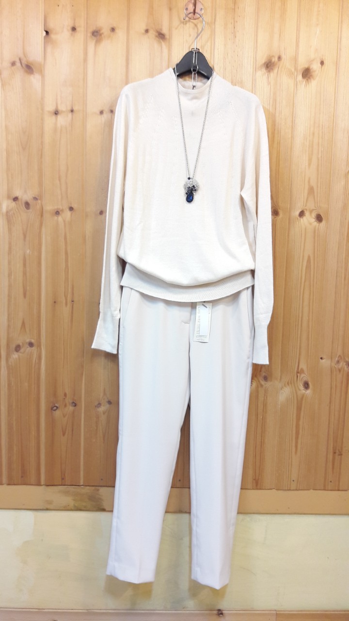 * nittude 홀가먼트 반폴라넥 니트 (새상품)