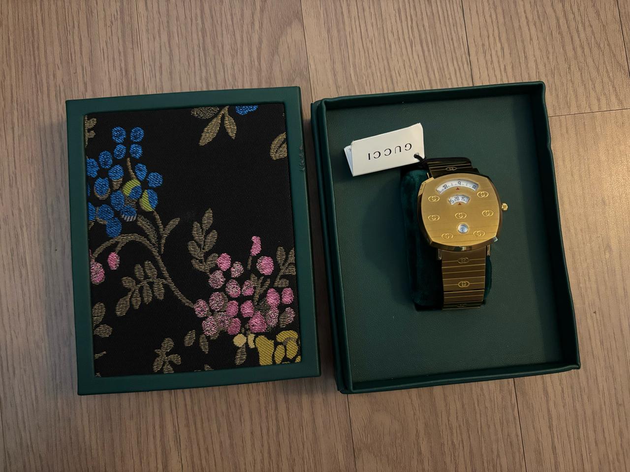 새것 구찌 그립 메탈시계 골드 남여공용 38mm