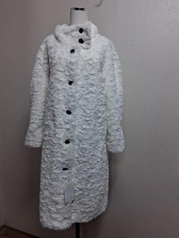 새로운 신소재 화이트 모피코트 화이트양털퍼롱코트 프리 밍크코트 모피코