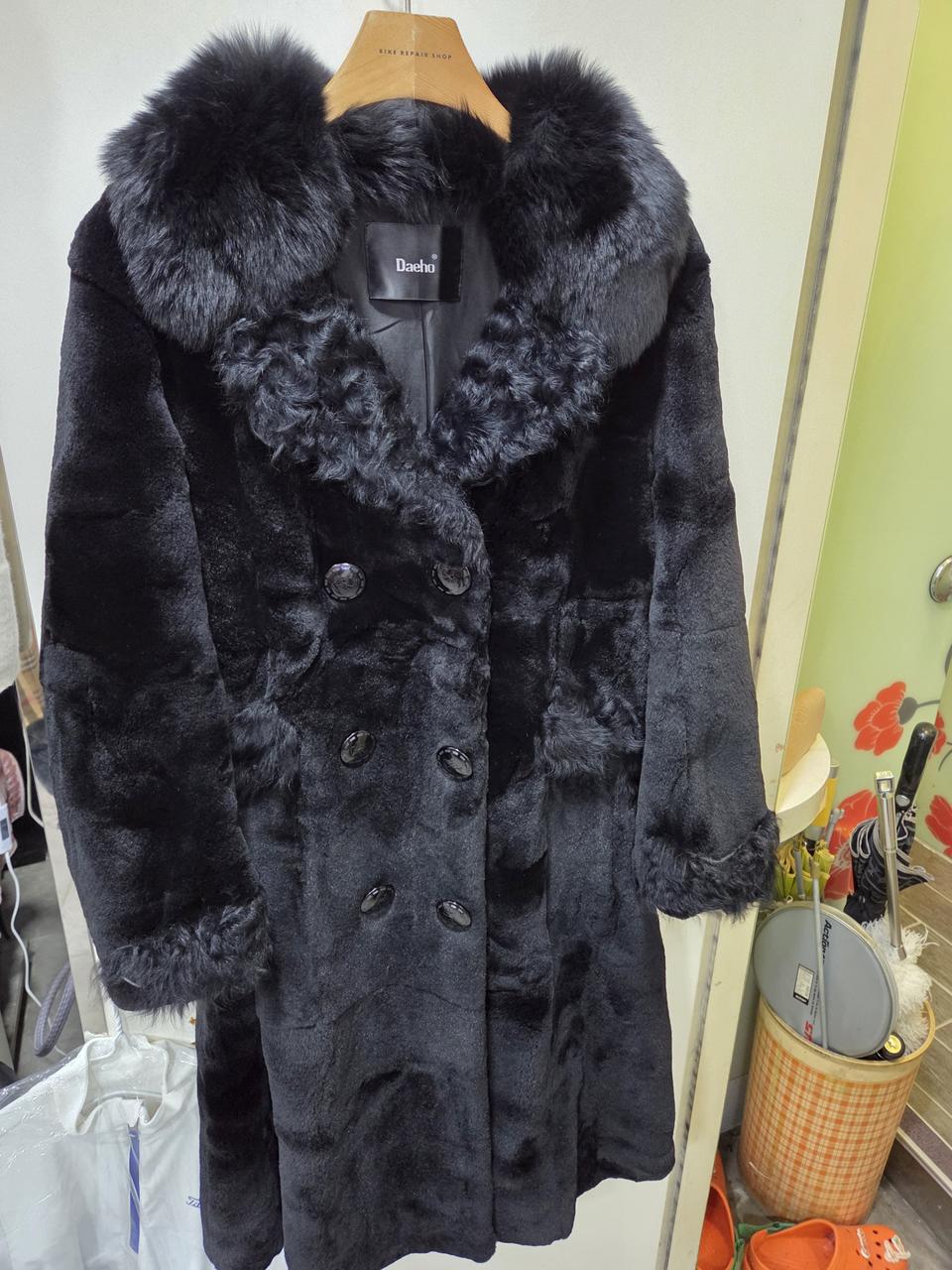 대호  블랙 롱 밍크 코트